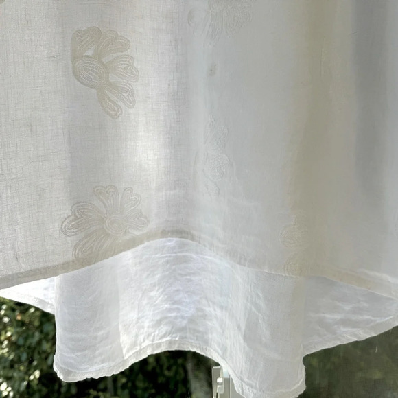 Terzo Millennio L 100% Linen with embroidered white flowers tunic. Boho sheer. - Picture 6 of 7